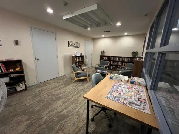 90 Dale AVE #706, Toronto E08, ON M1J 3N4