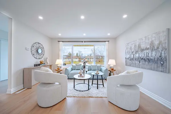 474 Fernhill BLVD, Oshawa, ON L1J 5J7