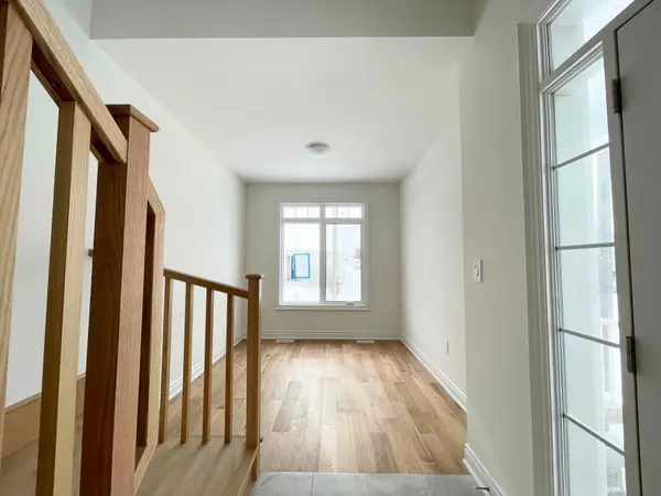 65 Schortinghuis ST, Georgina, ON L0E 1R0