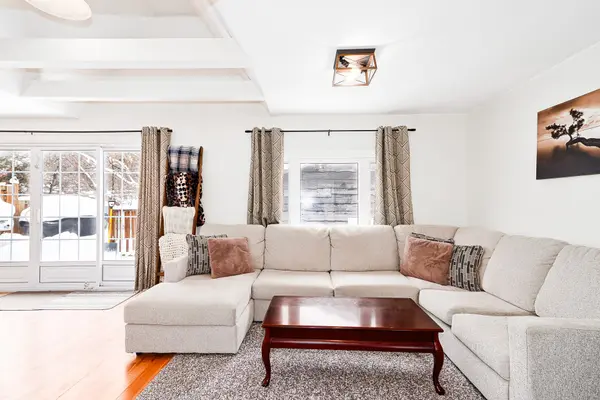 46 Fourth ST W, Midland, ON L4R 3S8