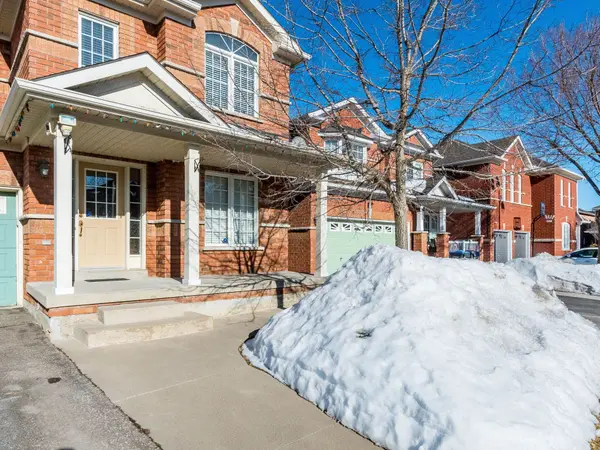 5 Sams CRES, Brampton, ON L7A 3T8