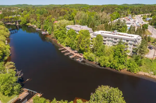 31 Dairy LN #107, Huntsville, ON P1H 2L7