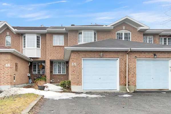 64 Daventry CRES, Barrhaven, ON K2J 4M8