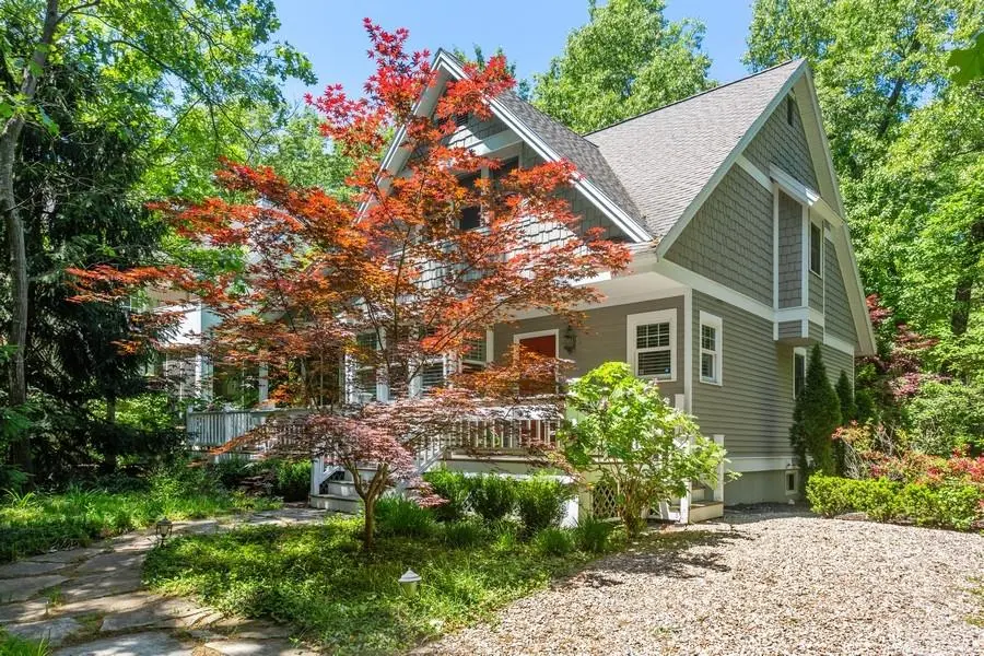 18590 Forest Beach DR, New Buffalo Twp, MI 49117