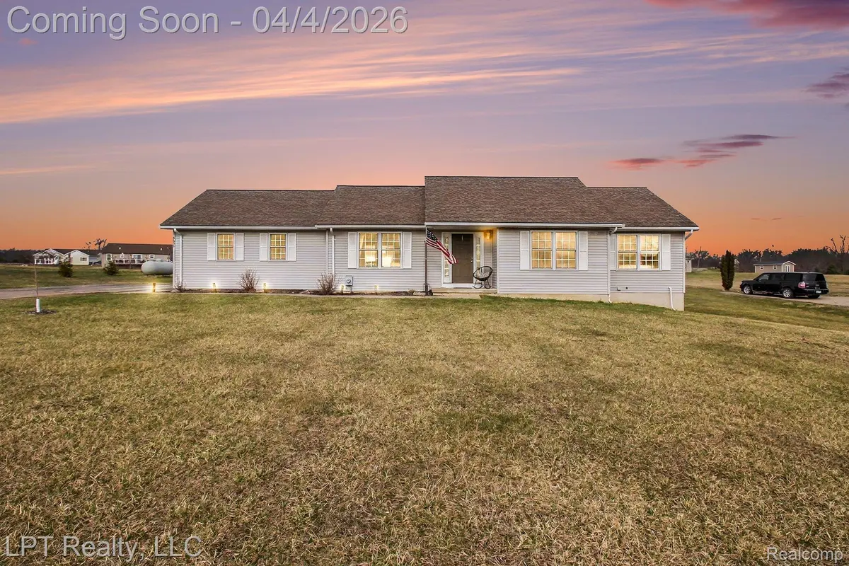 6632 Hanna CT, Conway Township, MI 48418