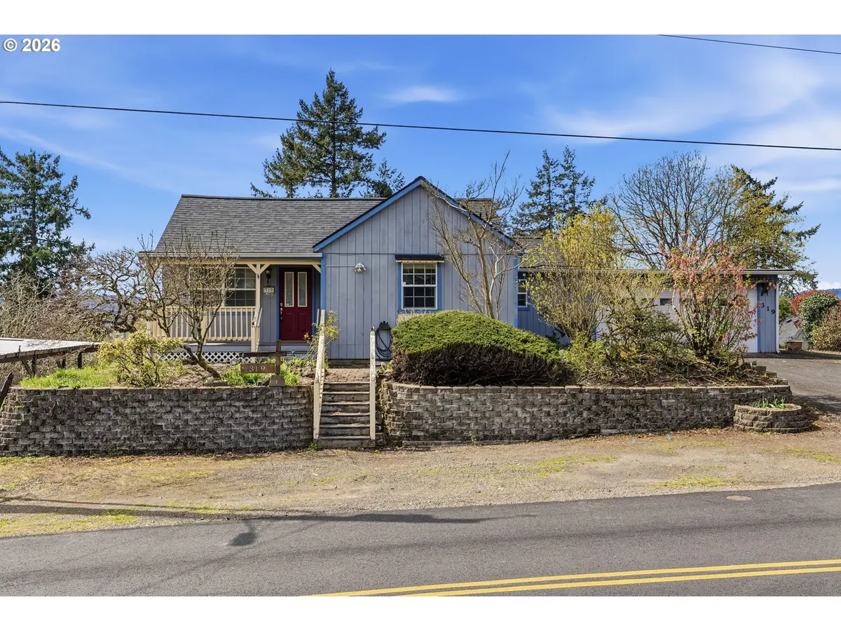 319 N 3RD ST, Kalama, WA 98625