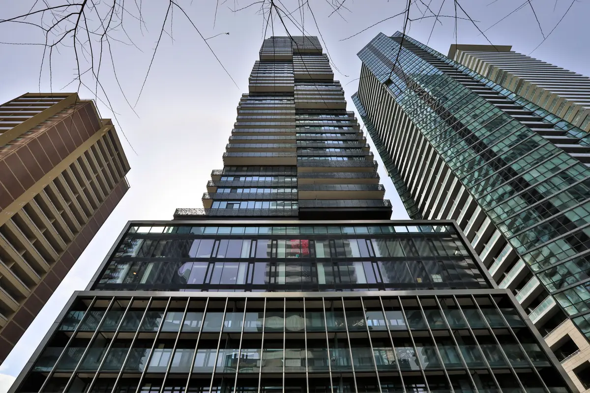 55 Charles ST E #1406, Toronto C08, ON M4Y 0J1