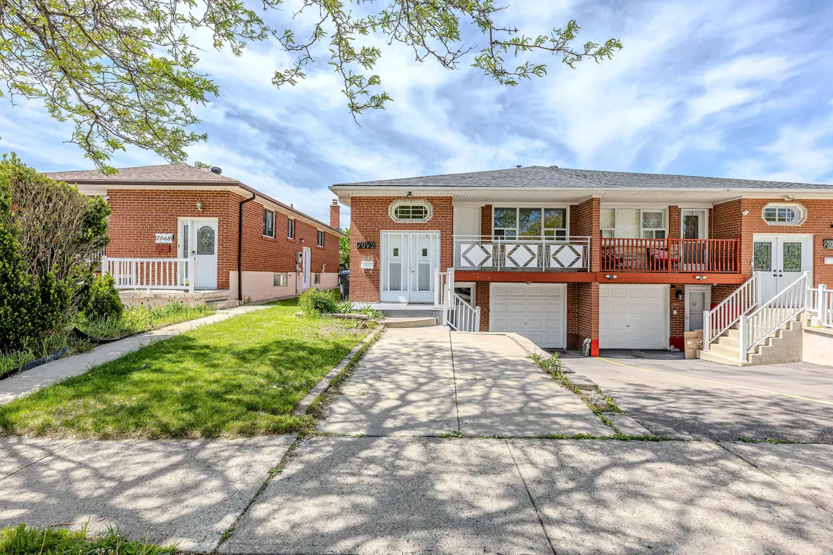 7072 Magic CT, Mississauga, ON L4T 3A1