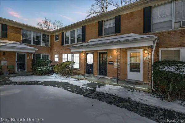 3206 Shenandoah DR, Royal Oak, MI 48073