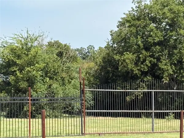 1720 Langston Street, Fort Worth, TX 76105