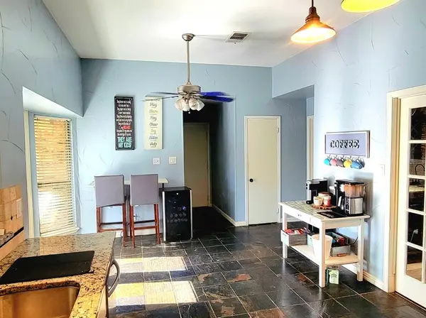 3 Holden Circle, The Colony, TX 75056