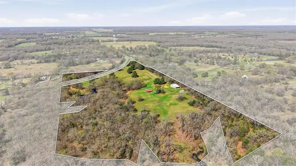 1175 Old 1396 N, Telephone, TX 75488