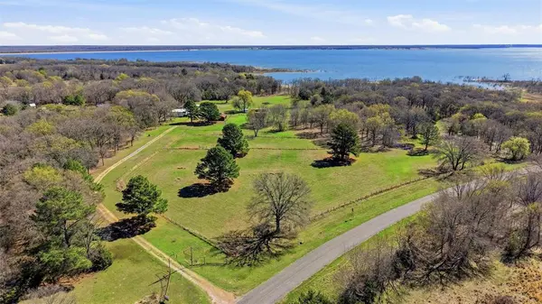 1175 Old 1396 N, Telephone, TX 75488