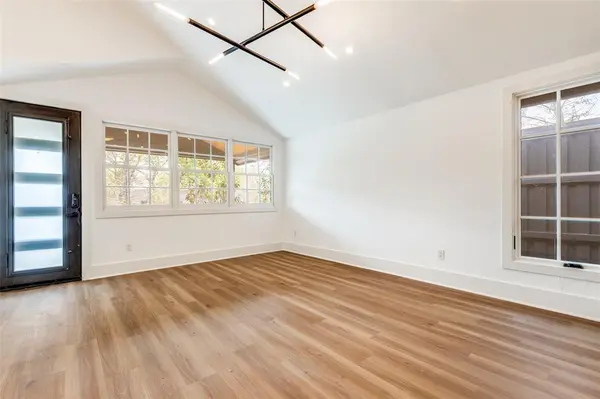 8635 Daytonia Avenue, Dallas, TX 75218