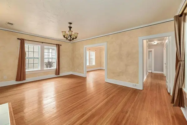 3409 Rogers Avenue, Fort Worth, TX 76109