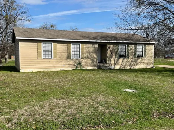 1502 Daffan Avenue, Ennis, TX 75119