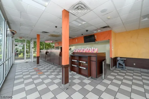 343 State Route 17, Hasbrouck Heights Boro, NJ 07604