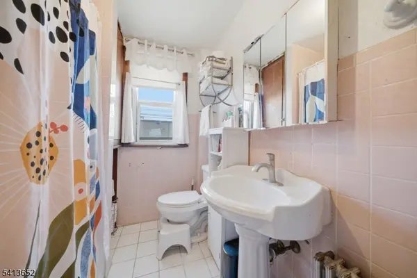 230 Rea Ave, Hawthorne Boro, NJ 07506