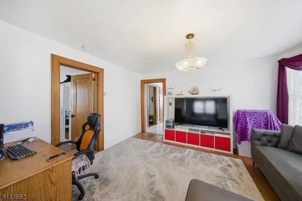 230 Rea Ave, Hawthorne Boro, NJ 07506