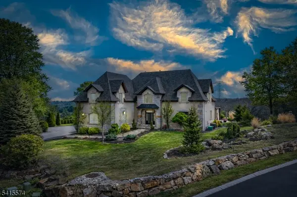 9 Catalina Dr, Byram Twp., NJ 07871