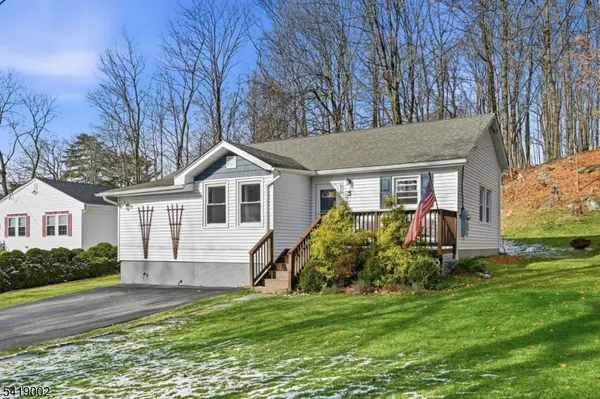 5 Chestnut Ave, Mount Arlington Boro, NJ 07856