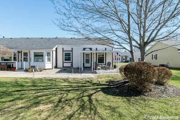 7805 Coachman LN #61, Georgetown Twp, MI 49428