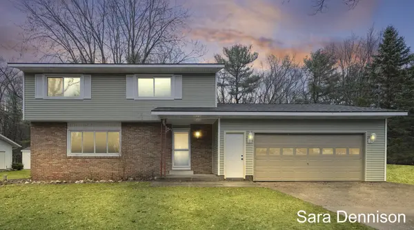 760 E Wedgewood DR, Laketon Twp, MI 49445