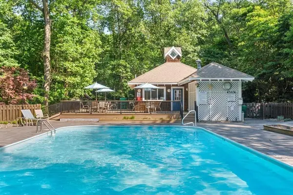 18590 Forest Beach DR, New Buffalo Twp, MI 49117