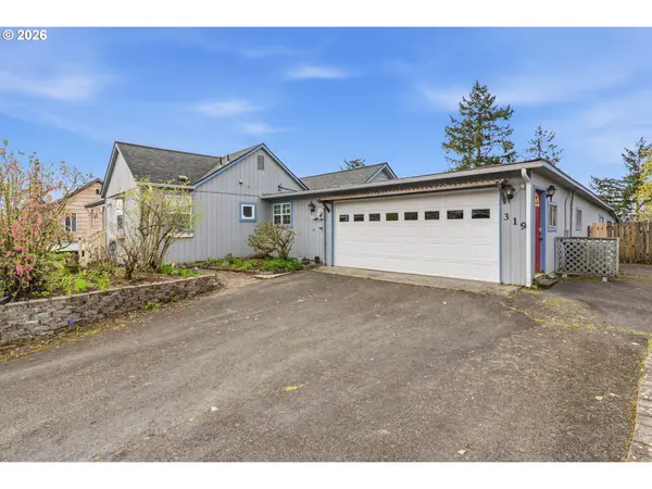 319 N 3RD ST, Kalama, WA 98625