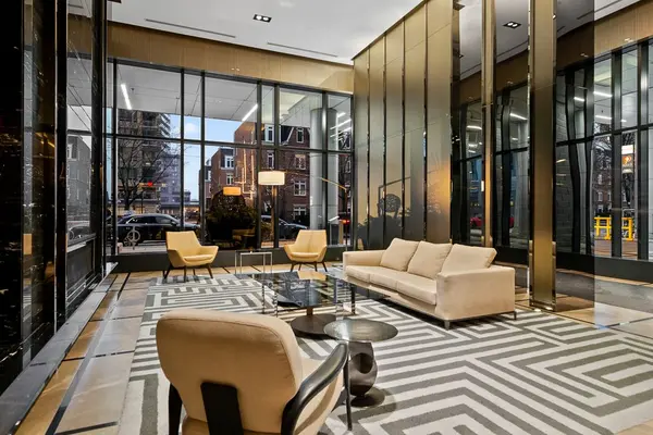 98 Lillian ST #2215, Toronto C10, ON M4S 0A5