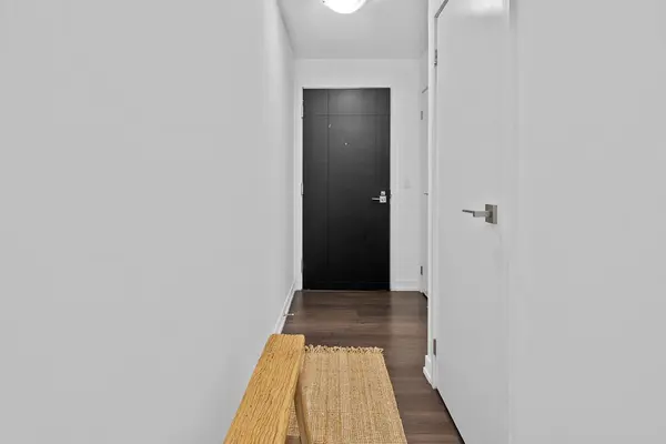 98 Lillian ST #2215, Toronto C10, ON M4S 0A5