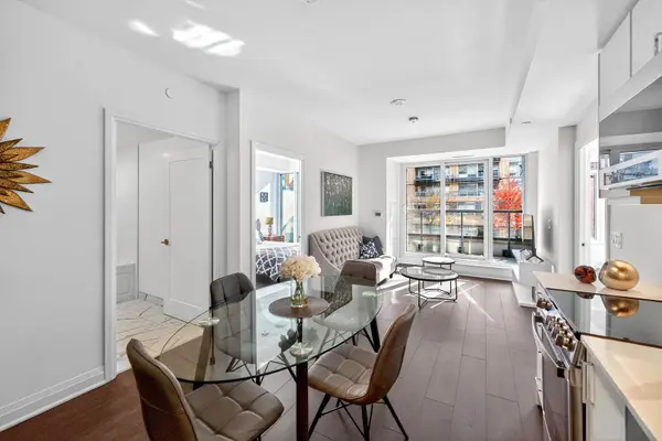 700 Sheppard AVE W #501, Toronto C06, ON M3H 0G5