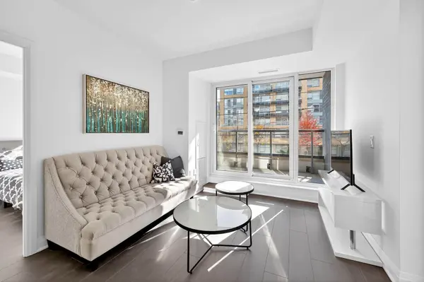 700 Sheppard AVE W #501, Toronto C06, ON M3H 0G5