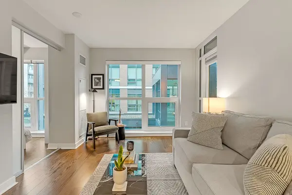 1169 Queen ST W #N210, Toronto C01, ON M6J 1J4