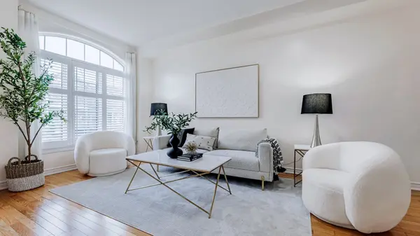 18 Radmore PL, Markham, ON L6B 0G7