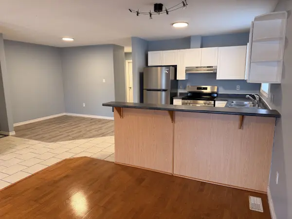 323 Johnson ST #Upper, Barrie, ON L4M 7A2