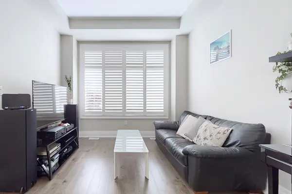 421 Ginger Gate N, Oakville, ON L6M 1N2