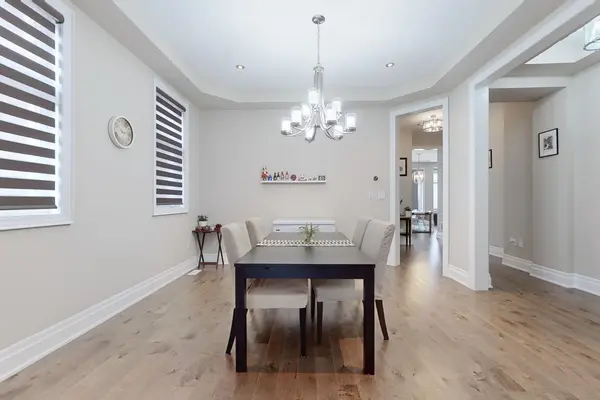 421 Ginger Gate N, Oakville, ON L6M 1N2