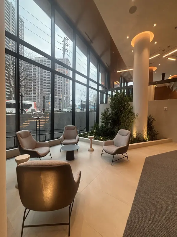 60 Central Park Roadway N/A #1610, Toronto W08, ON M9A 0E6