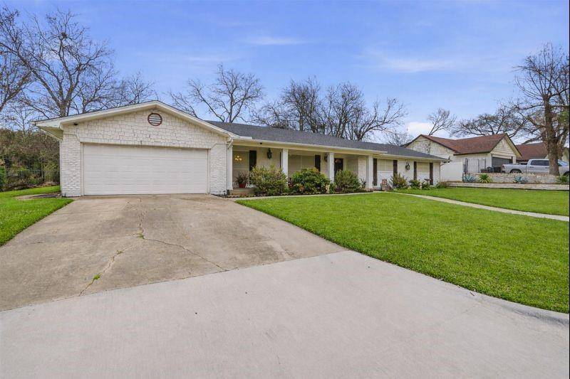 8120 Bangor Drive, Benbrook, TX 76116