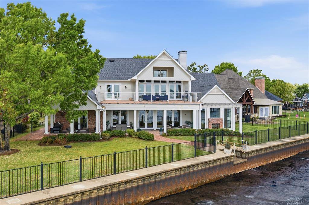 121 Saint Annes, Mabank, TX 75156