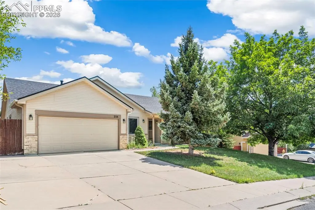 254 Candletree CIR, Monument, CO 80132