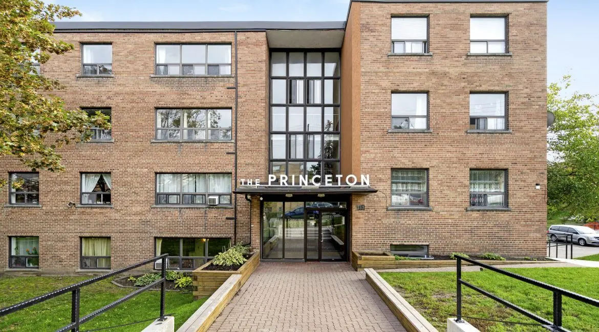 183 Berry RD #309, Toronto W07, ON M8Y 1W9