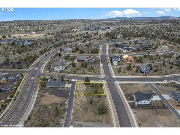 SE Greenleaf LN, Madras, OR 97741