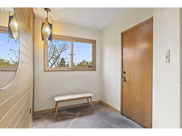 1350 S CAREY LN, Portland, OR 97219