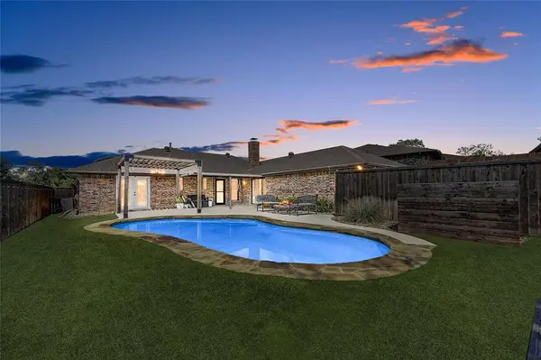 1716 Rosemeade Circle, Carrollton, TX 75007