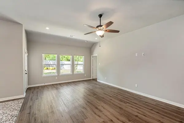 218 Skiff Drive, Gun Barrel City, TX 75156