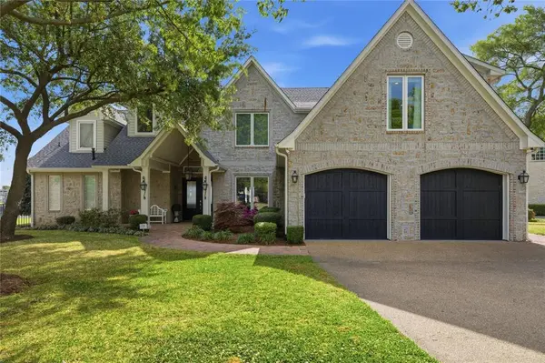 121 Saint Annes, Mabank, TX 75156