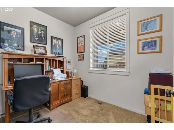 1132 NE STEINS PILLAR DR, Prineville, OR 97754