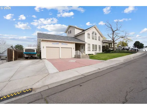 325 SE 9TH DR, Hermiston, OR 97838